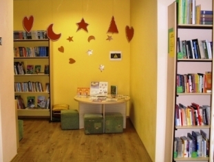 Lādezera bibliotēka