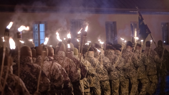 Zemessardze sveic Limbažu novada iedzīvotājus valsts svētkos