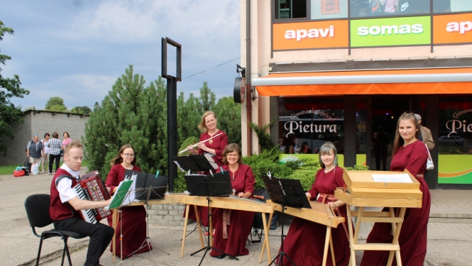 X Starptautiskais tautas muzikantu festivāls „Saldie vārti”