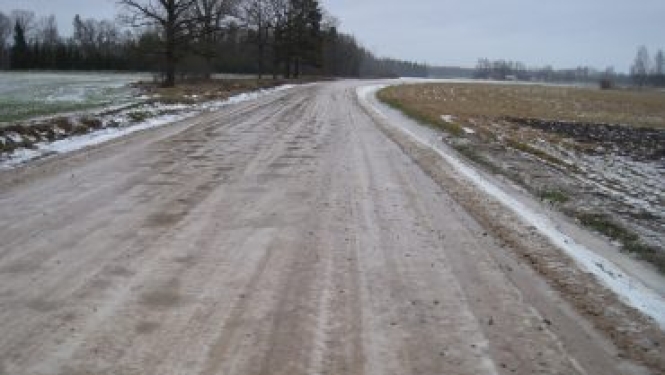 Latvijas Valsts ceļi: Masas ierobežojumi ieviesti jau uz 76 grants ceļu posmiem