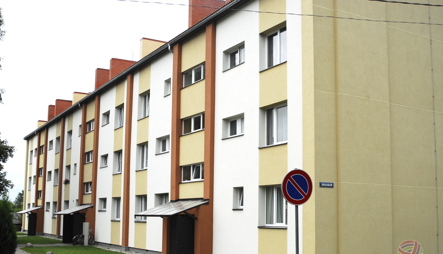 Līdz 30.maijam atkārtoti iespējams pieteikties līdzfinansējumam daudzdzīvokļu dzīvojamo māju sakārtošanai pagastos